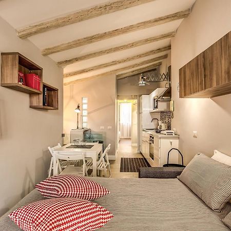 Attic With Terrace By Trevi Fountain Apartment Рим Екстериор снимка