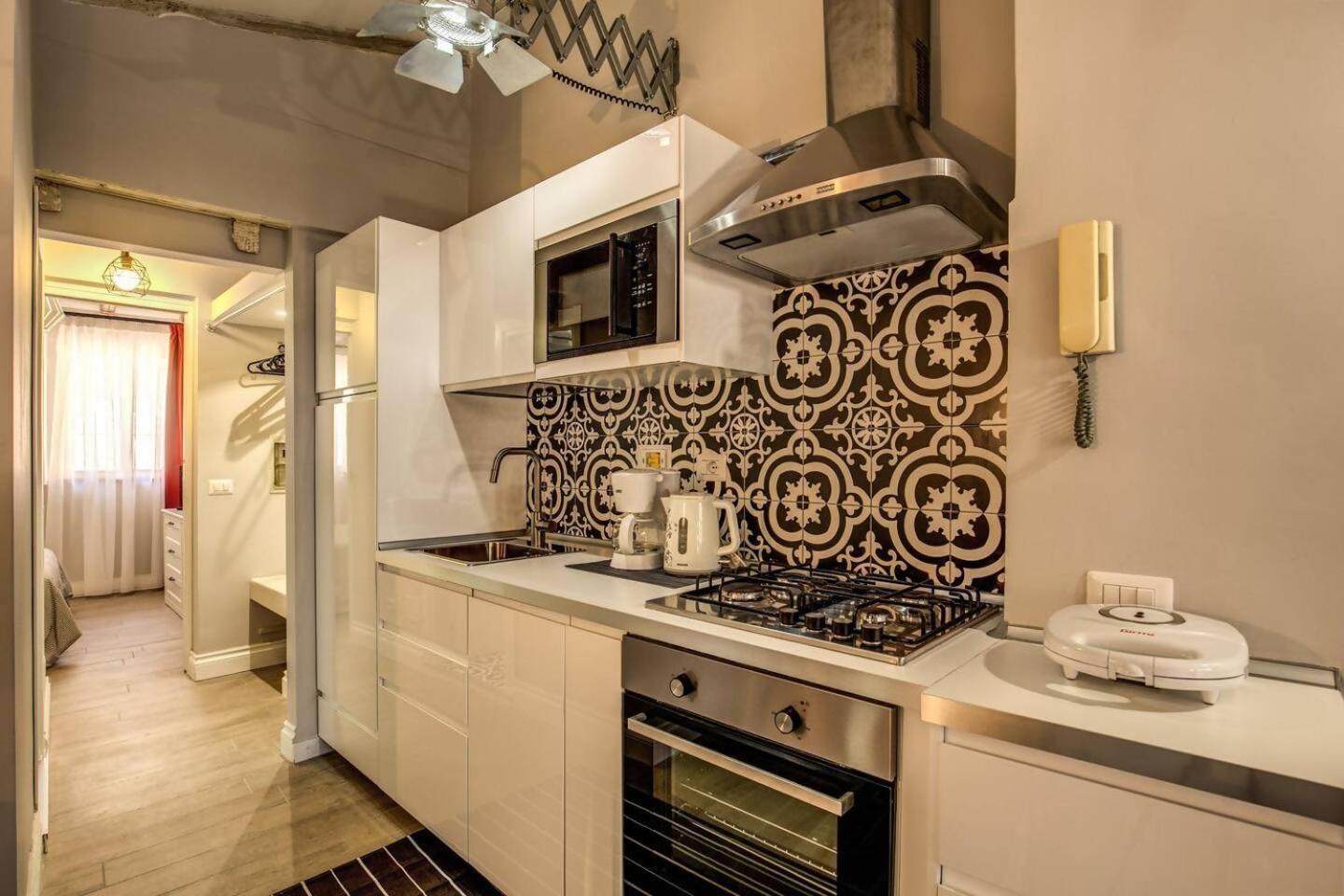 Attic With Terrace By Trevi Fountain Apartment Рим Екстериор снимка