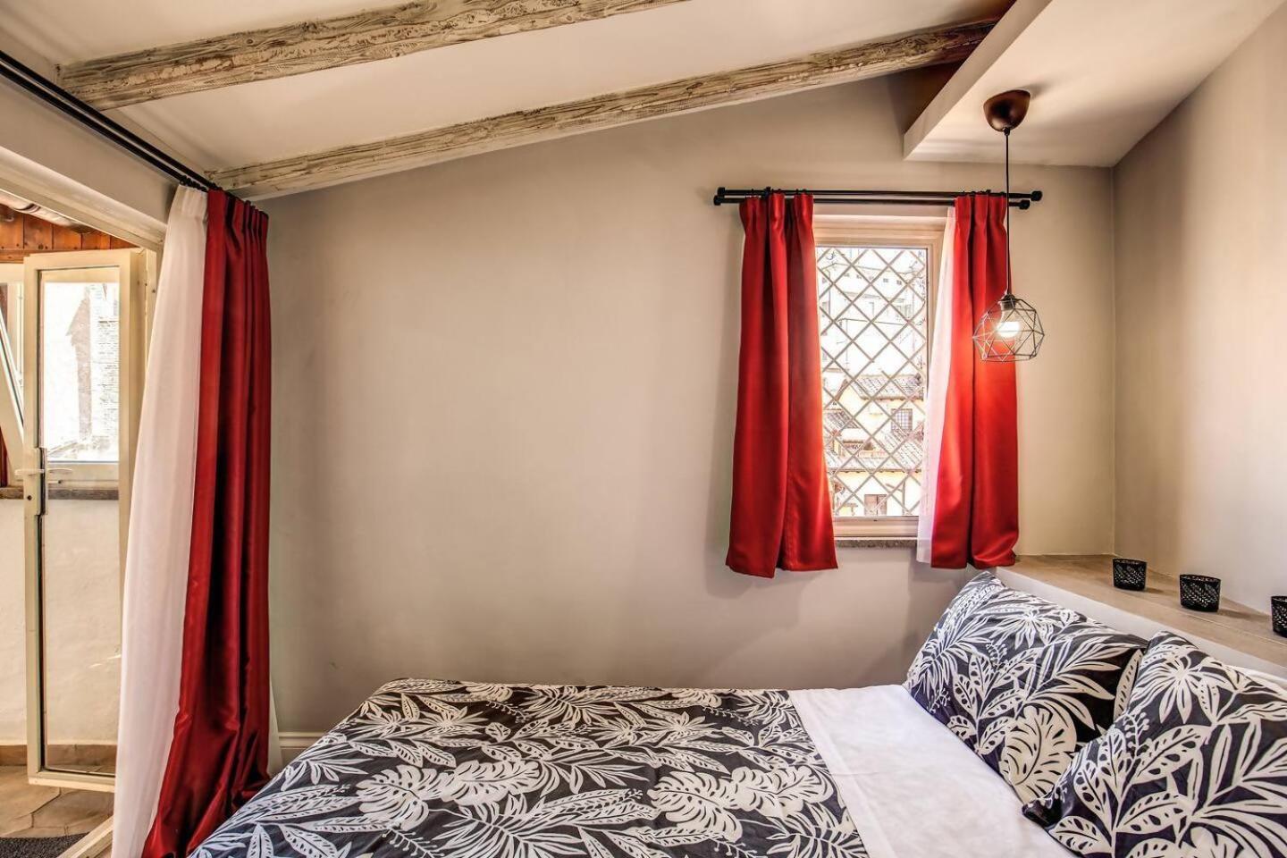 Attic With Terrace By Trevi Fountain Apartment Рим Екстериор снимка