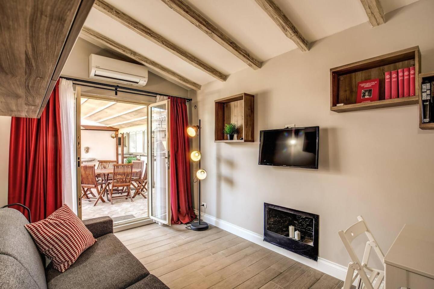 Attic With Terrace By Trevi Fountain Apartment Рим Екстериор снимка