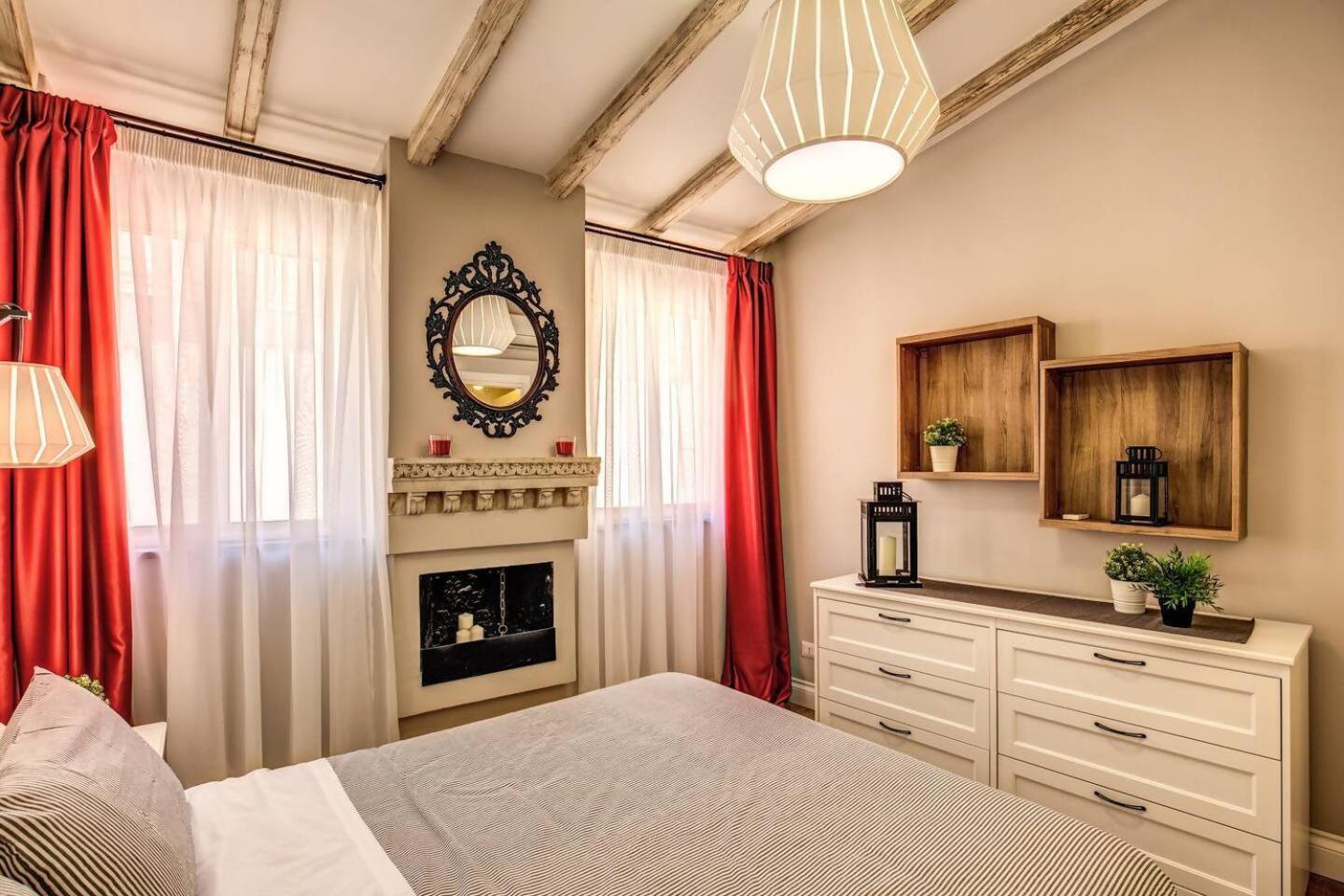 Attic With Terrace By Trevi Fountain Apartment Рим Екстериор снимка