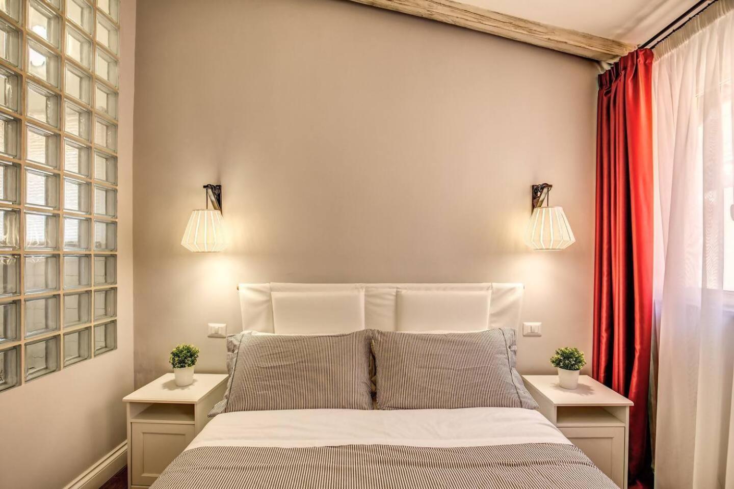 Attic With Terrace By Trevi Fountain Apartment Рим Екстериор снимка